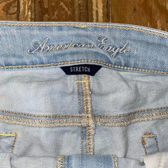 American Eagle Shorts Stretch Distress Light Wash - Picture 2 of 5